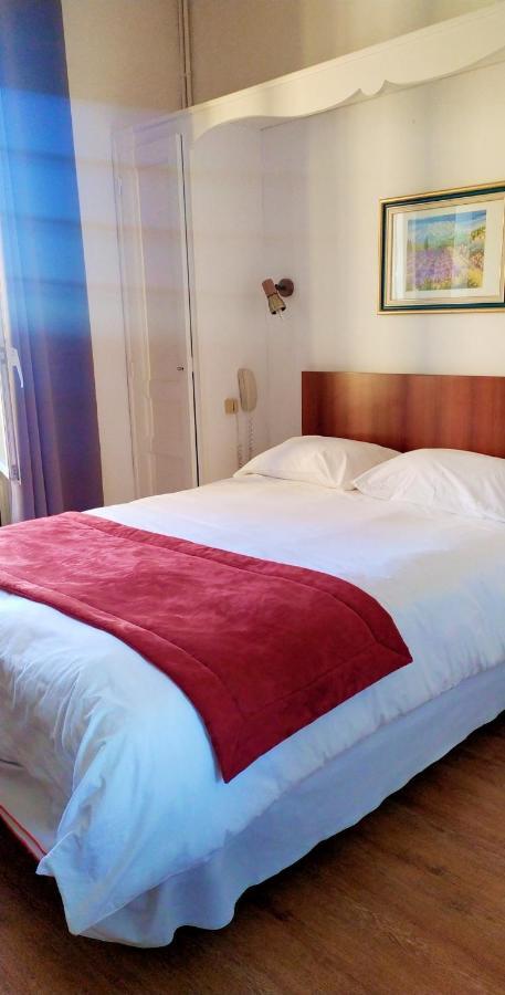 Hotel Le Postillon Pau Eksteriør billede