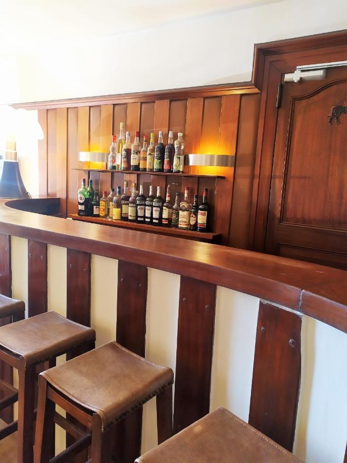 Hotel Le Postillon Pau Eksteriør billede
